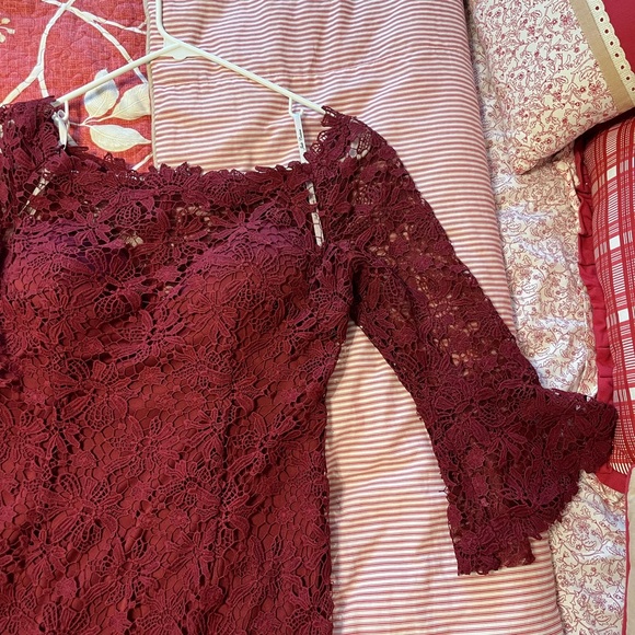Lace Burgundy Maxi Gown with Sweetheart Neckline and 3/4 Bell Sleeves - Picture 6 of 8